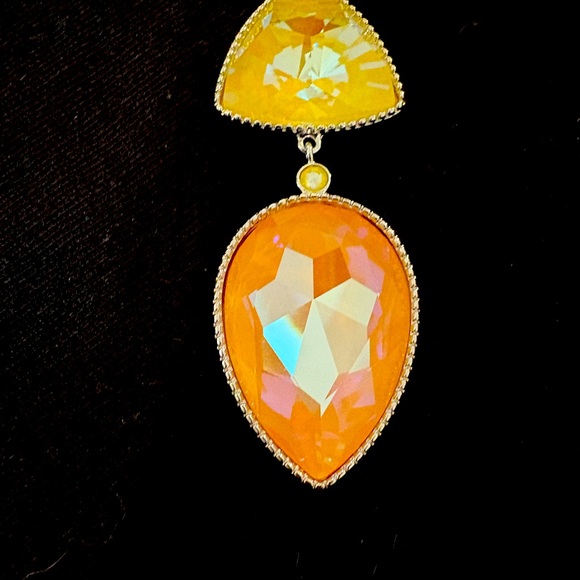 Touchstone Crystal by Swarovski Fluidity Pendant - Picture 7 of 8